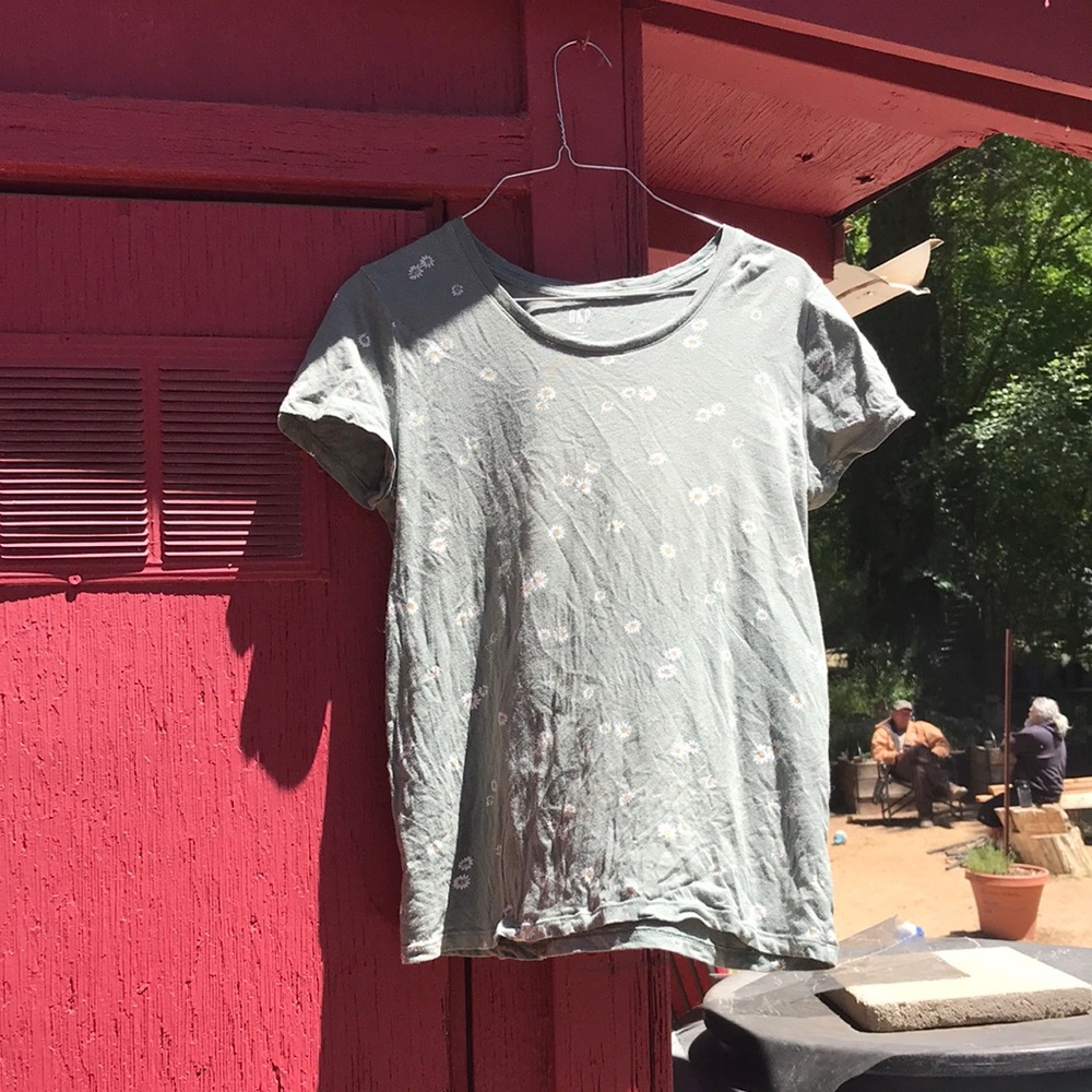 GAP Gray Short Sleeve Relaxed T-Shirt